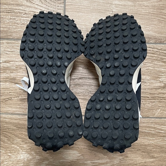 New Balance 327 White & Black Retro Runner Sneakers - Picture 5 of 6